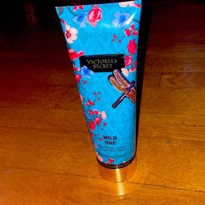 ✨⭐️VICTORIA SECRET LIMITED EDITION IN WILD ONES BODY CREAM ✨⭐️